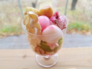 《春限定》春色パフェ